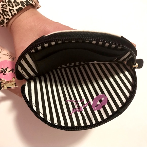 Betsey Johnson Crazy Cat Lady Card Coin Purse Wristlet Quirky Kitty Glitter NEW - Picture 3 of 13